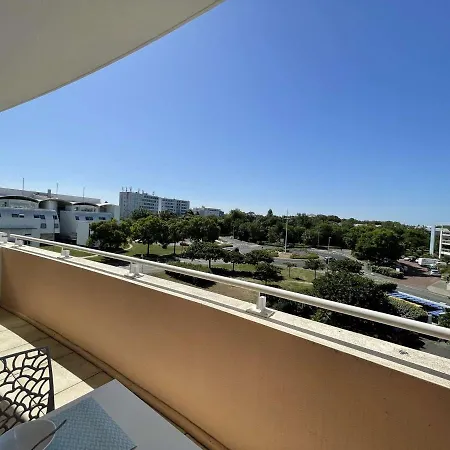 2 Pieces, Piscine, Balcon, Parking, Proche - - Fr-1-246-529 لا روشيل